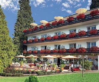 Hotel Behringer'S Traube Баденвайлер Экстерьер фото